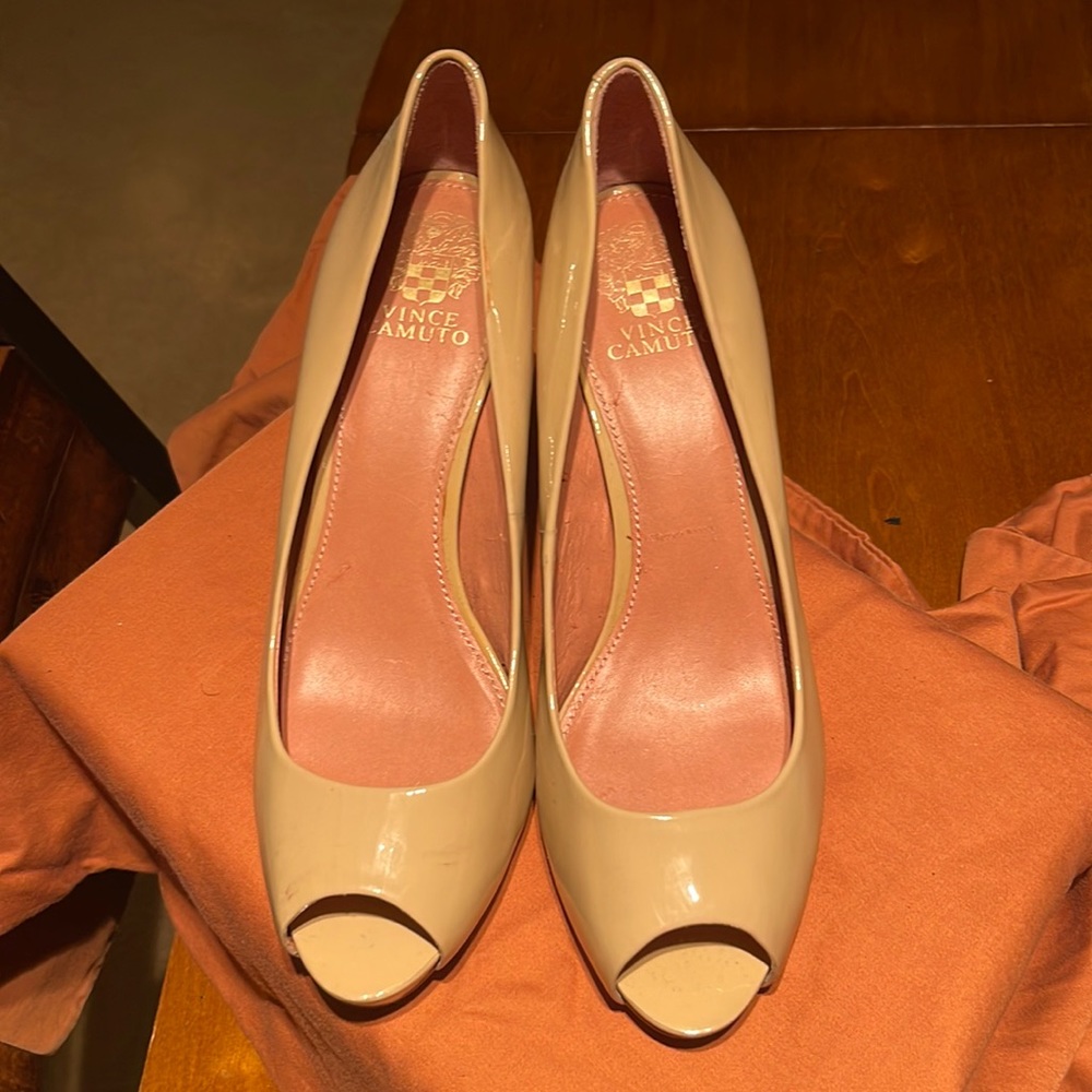 Size 10 cream pumps